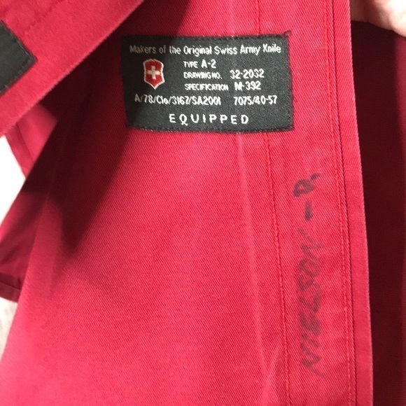 VICTORINOX LARGE DEEP RED DRESS SHIRT - Picture 6 of 6
